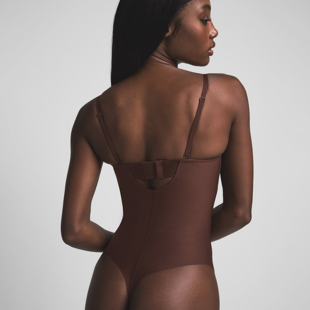 SKIMS BODY UNDERWIRE THONG BODYSUIT | COCOA