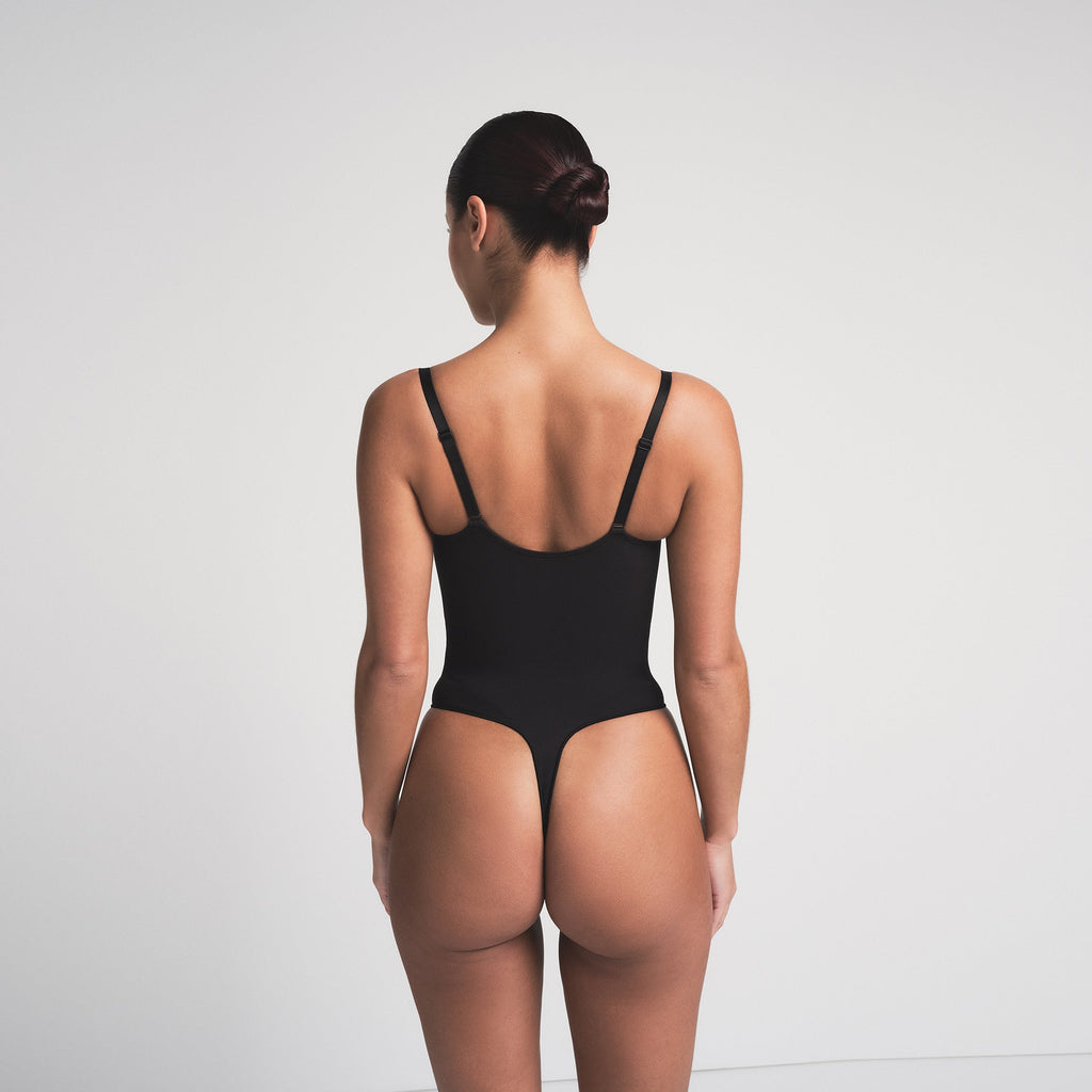 SEAMLESS SCULPT LACE THONG BODYSUIT | ONYX