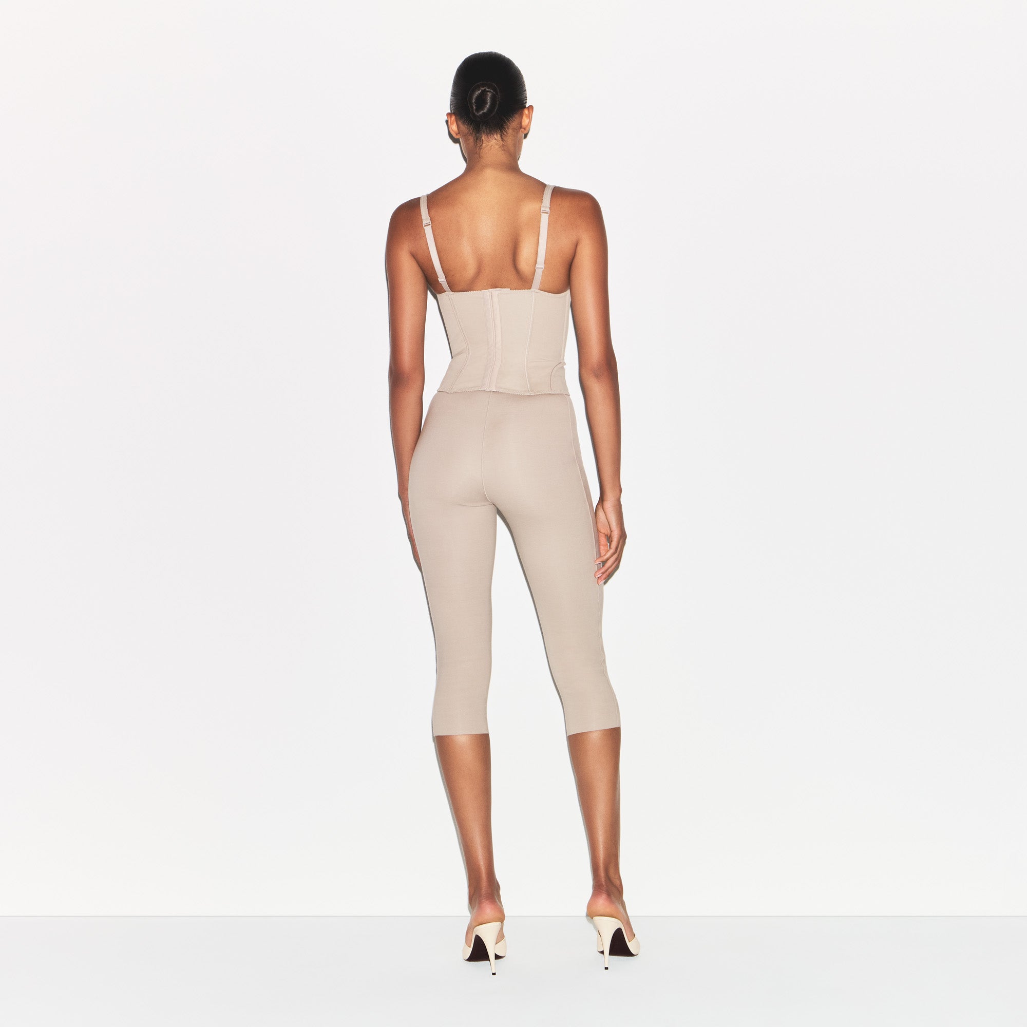 COTTON SHAPEWEAR CAPRI | LINEN