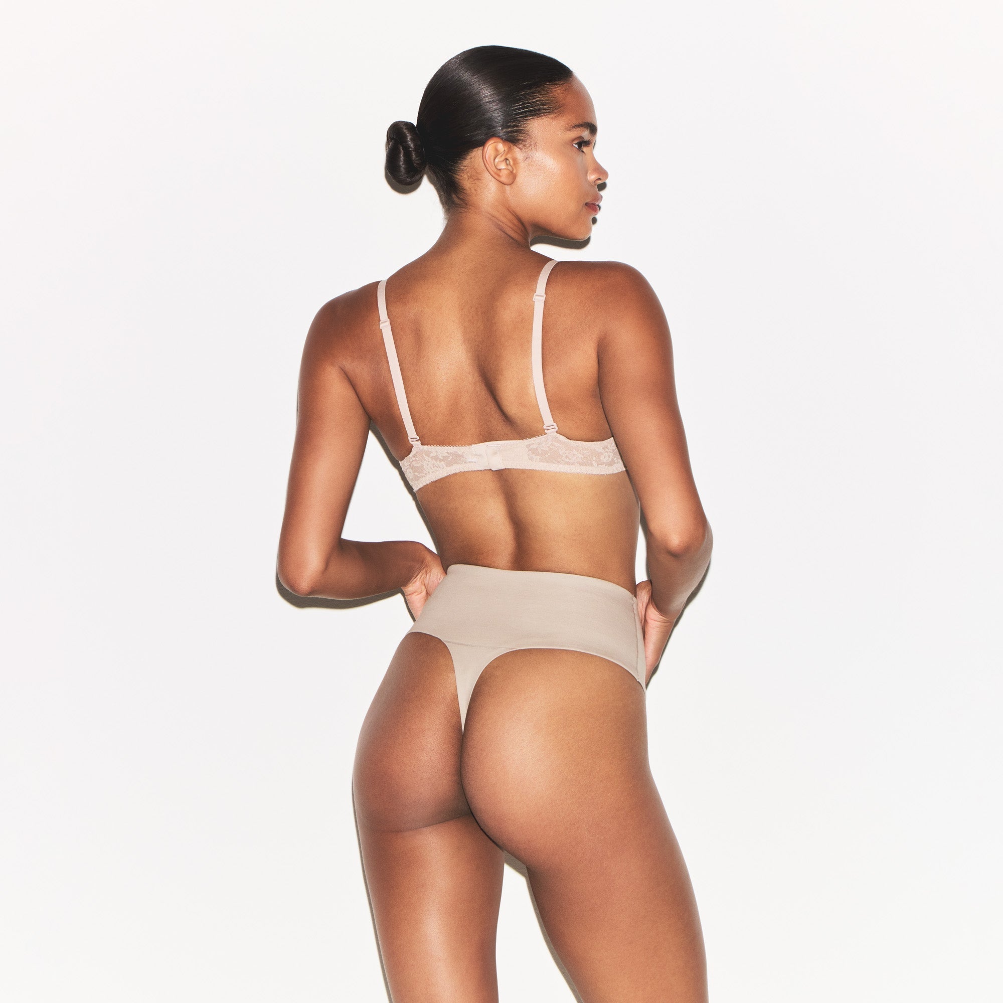 VINTAGE BRAS LACE BRA | MUSHROOM