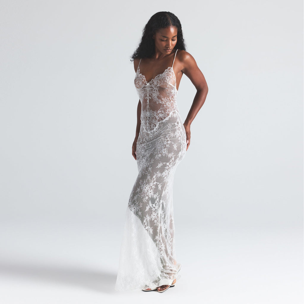 ULTRA FINE LACE LOW BACK LONG DRESS | MARBLE