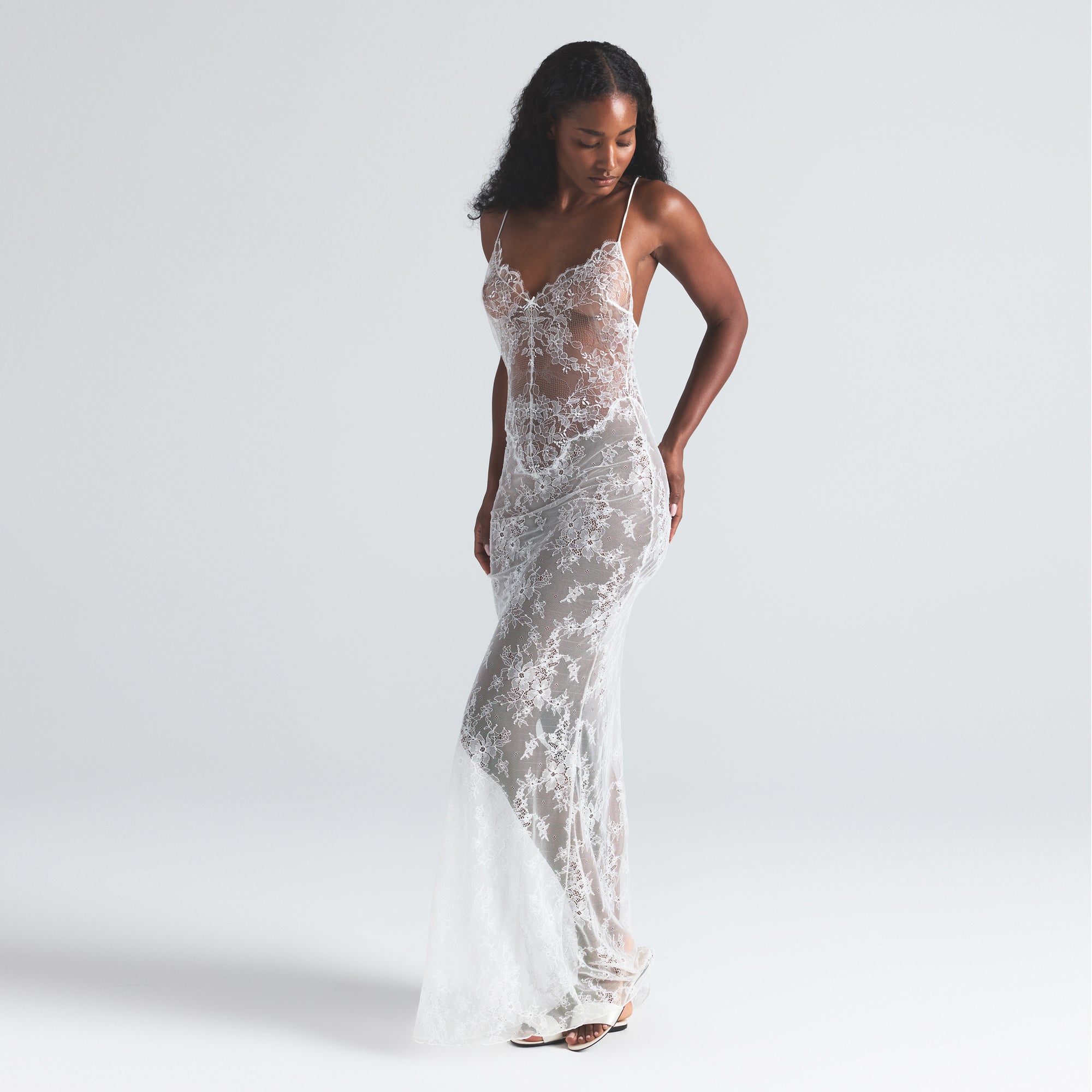 ULTRA FINE LACE LOW BACK LONG DRESS | MARBLE