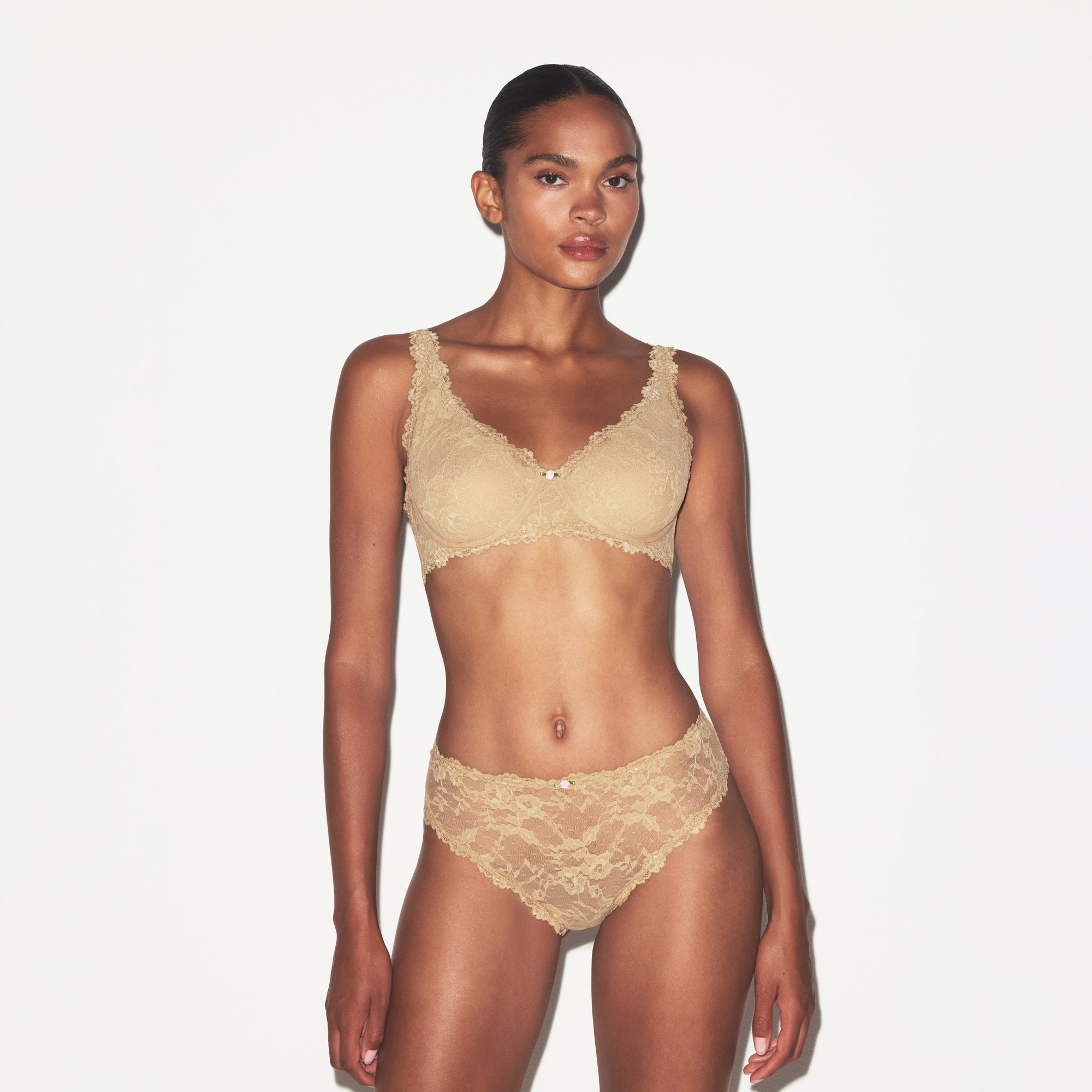 STRETCH LACE UNLINED FULL COVERAGE BRA | DELTA