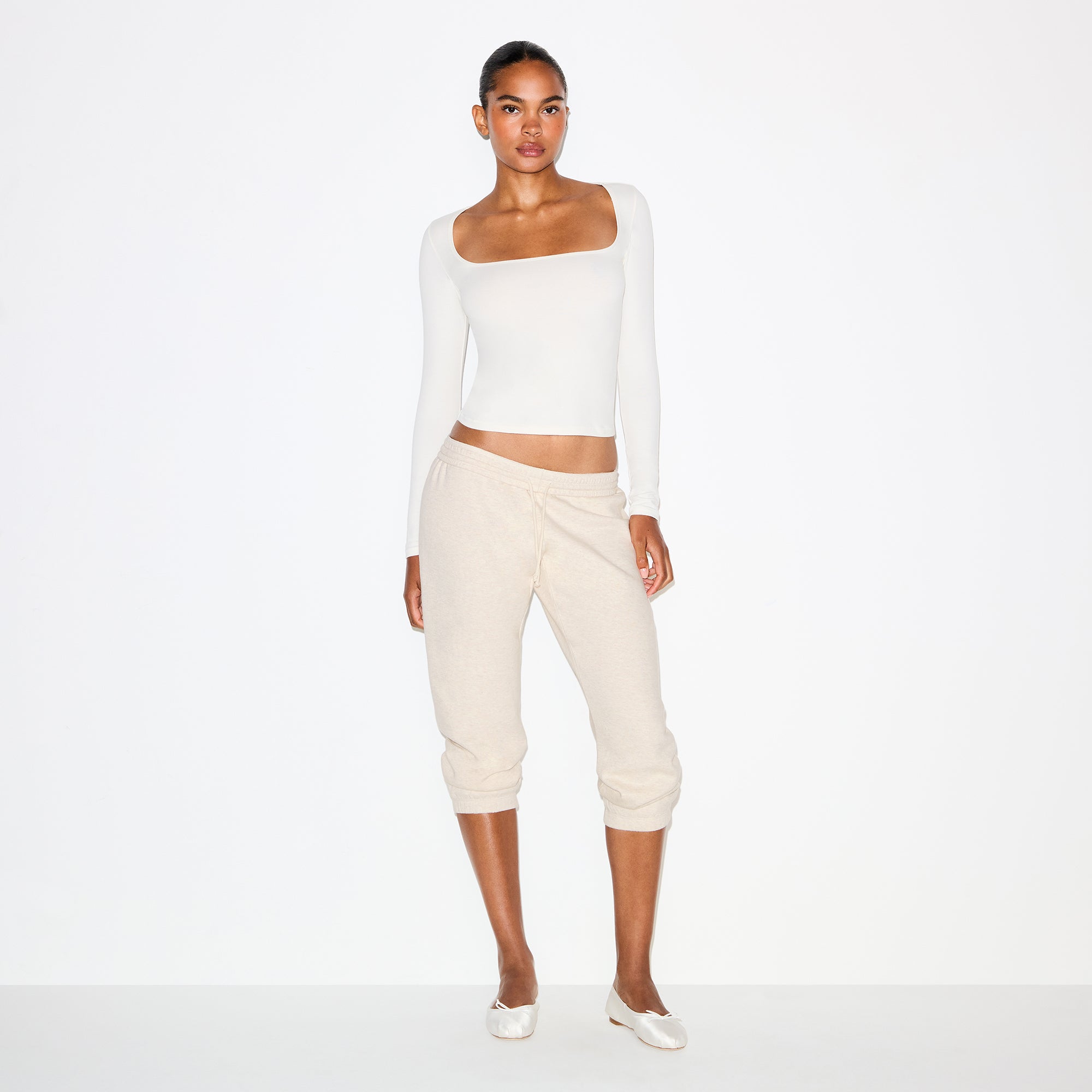 COTTON FLEECE LOW RISE CAPRI JOGGER | OATMEAL HEATHER