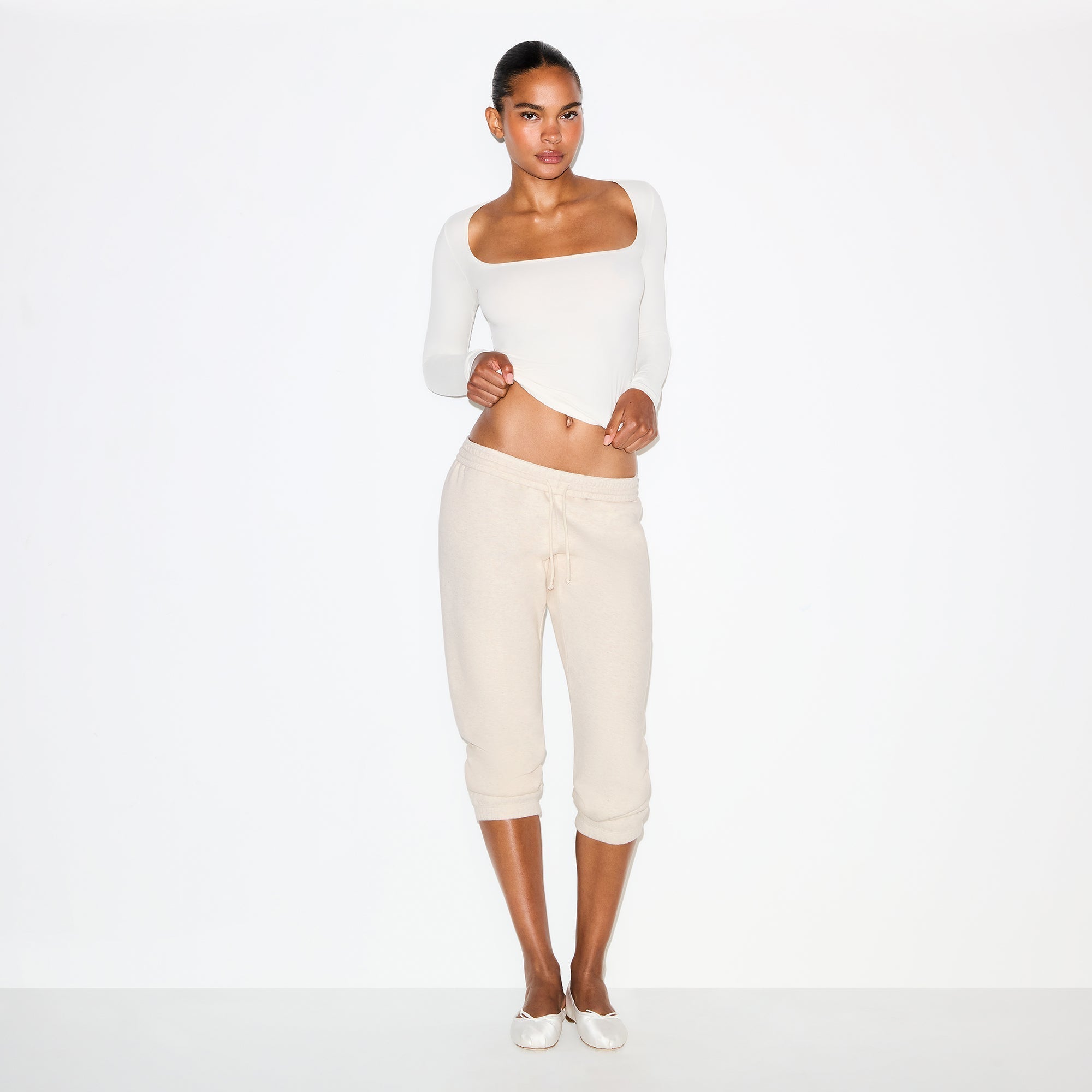 COTTON FLEECE LOW RISE CAPRI JOGGER | OATMEAL HEATHER