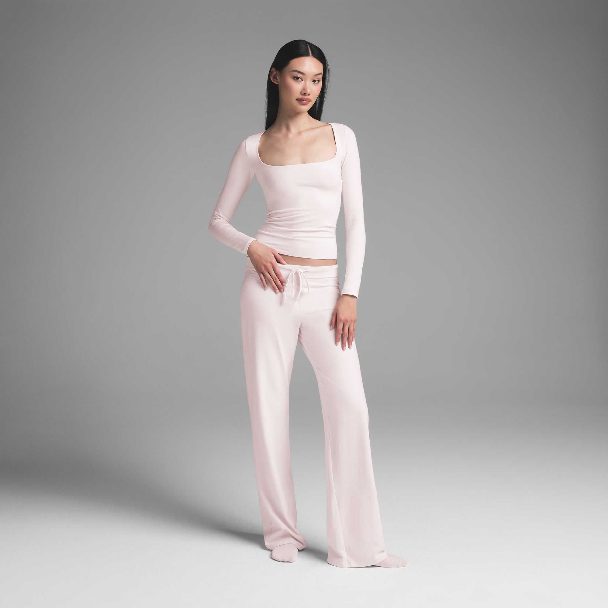 COTTON JERSEY SCOOP NECK LONG SLEEVE TOP | BARELY PINK