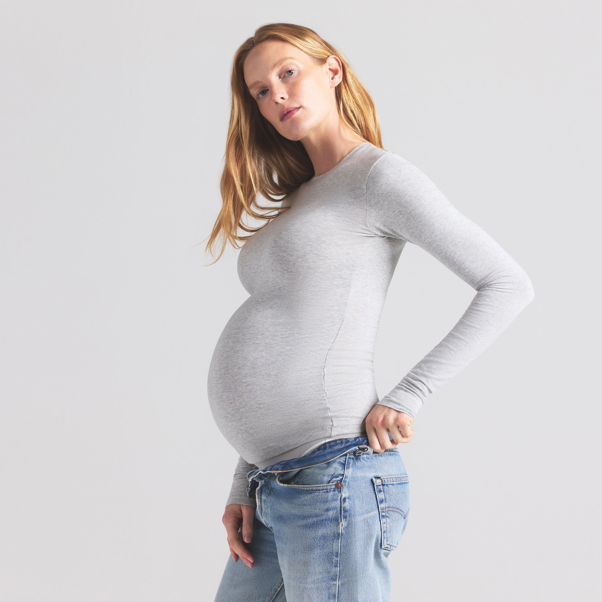 COTTON JERSEY MATERNITY LONG SLEEVE T-SHIRT | LIGHT HEATHER GREY