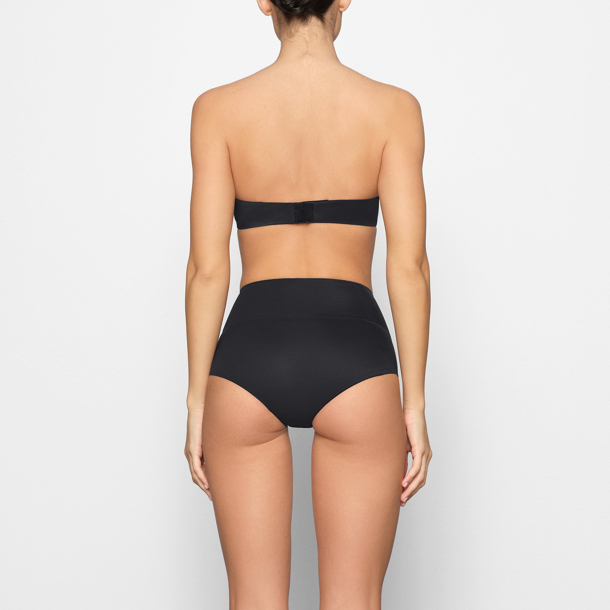 SMOOTHING INTIMATES UNLINED STRAPLESS BRA | ONYX