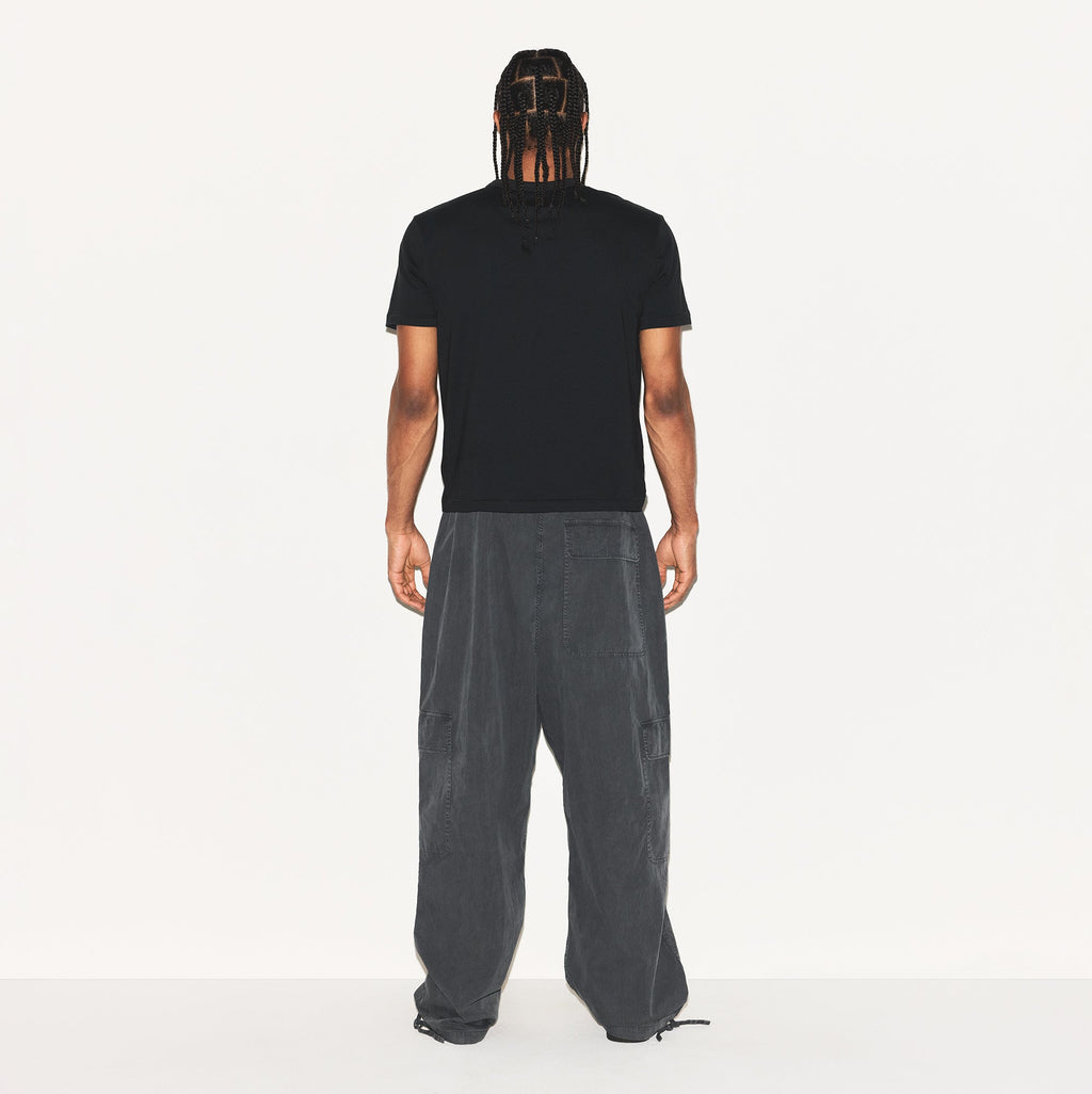 SKIMS COTTON MENS SLIM CROPPED T-SHIRT | ONYX