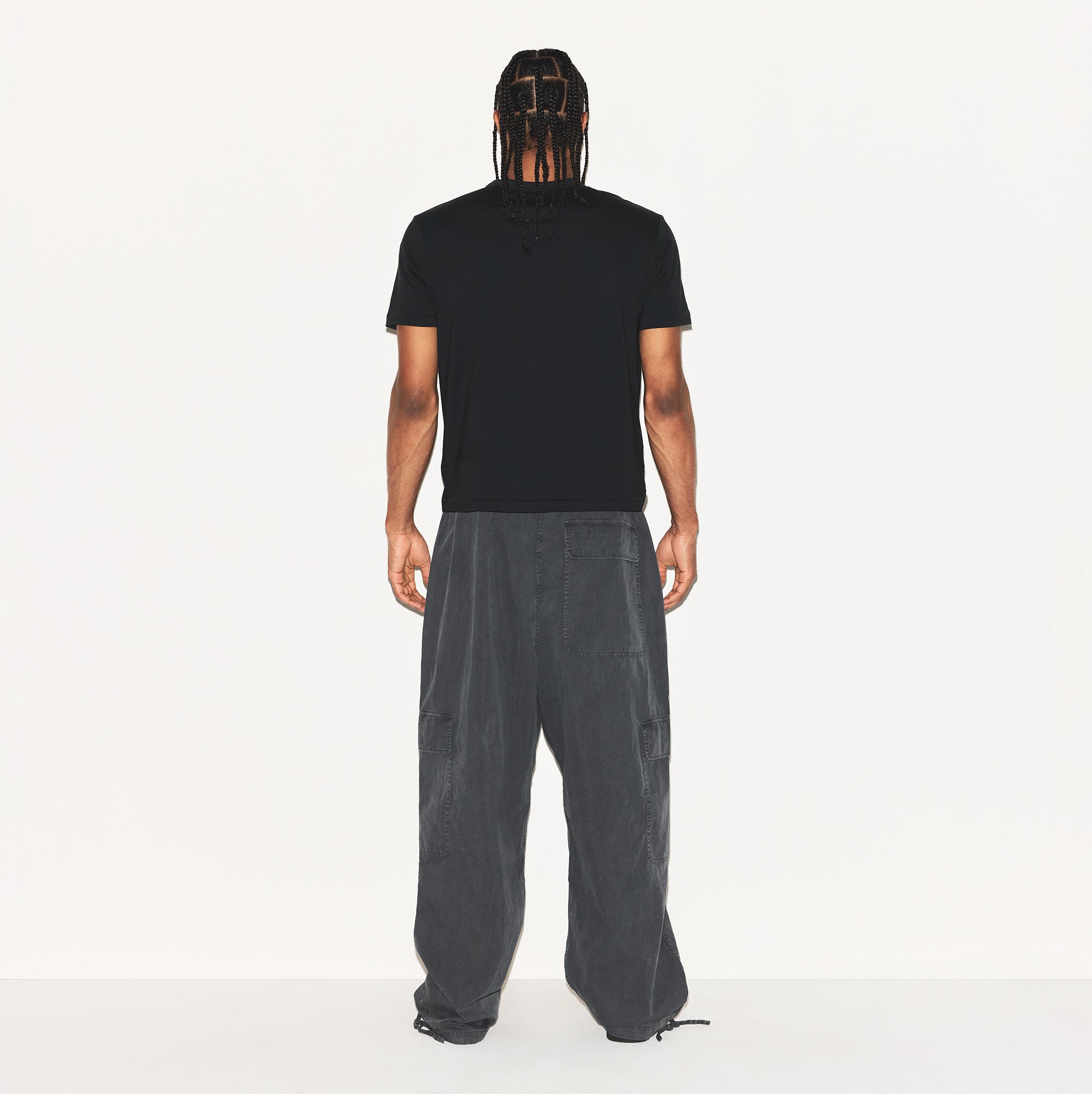 SKIMS COTTON MENS SLIM CROPPED T-SHIRT | ONYX