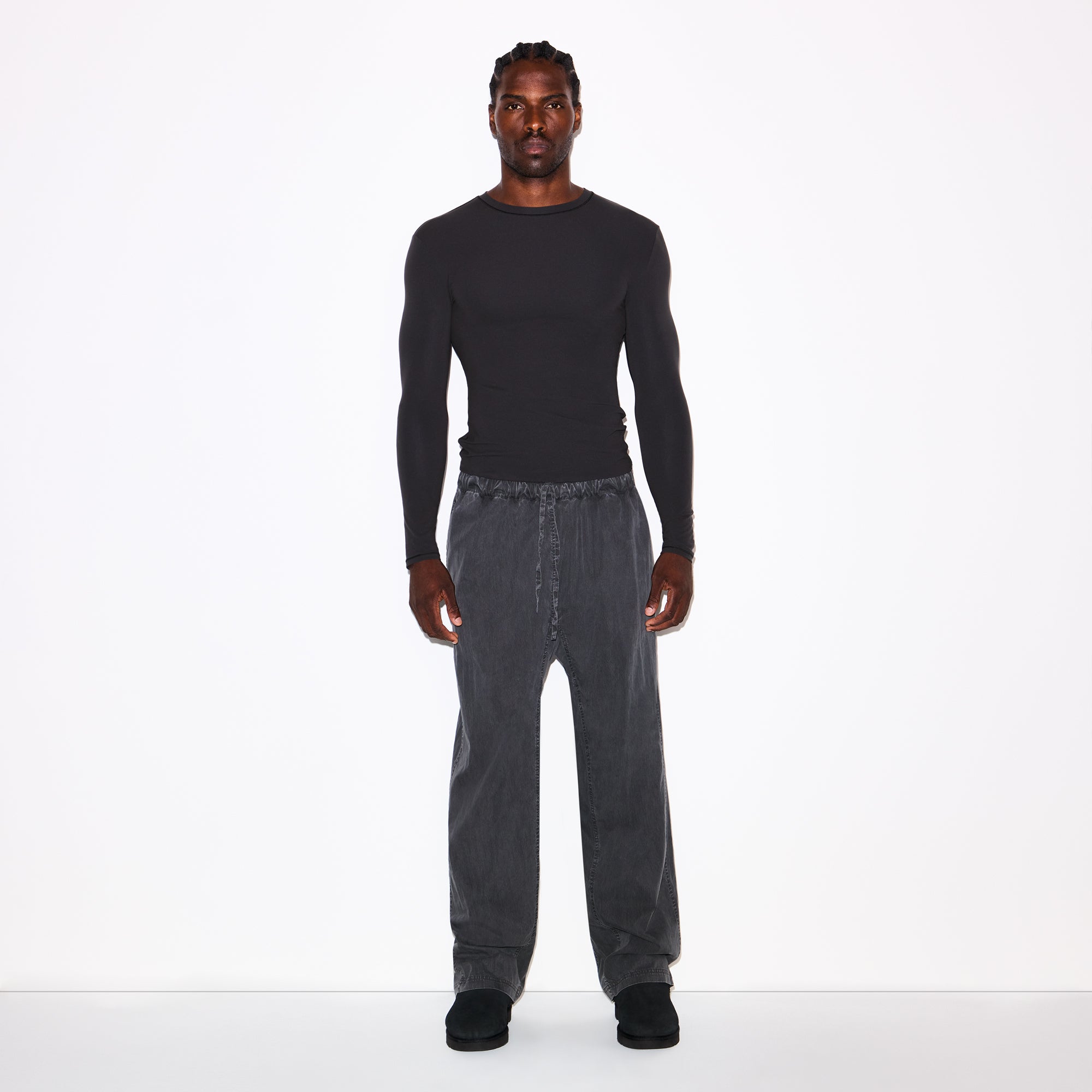 FITS EVERYBODY MENS SLIM LONG SLEEVE T-SHIRT | ONYX