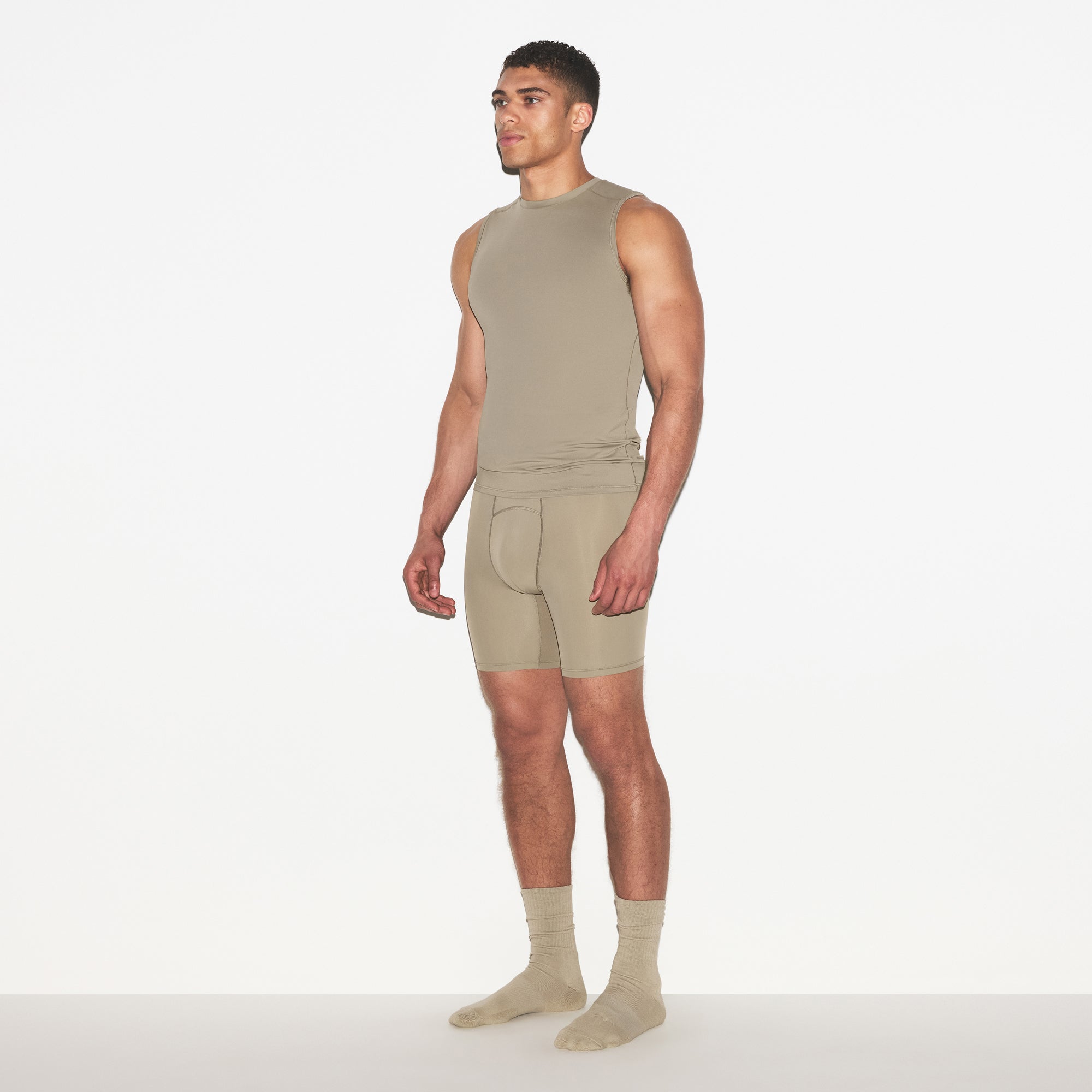 SKIMS FLEX MENS MUSCLE TANK | DUNE