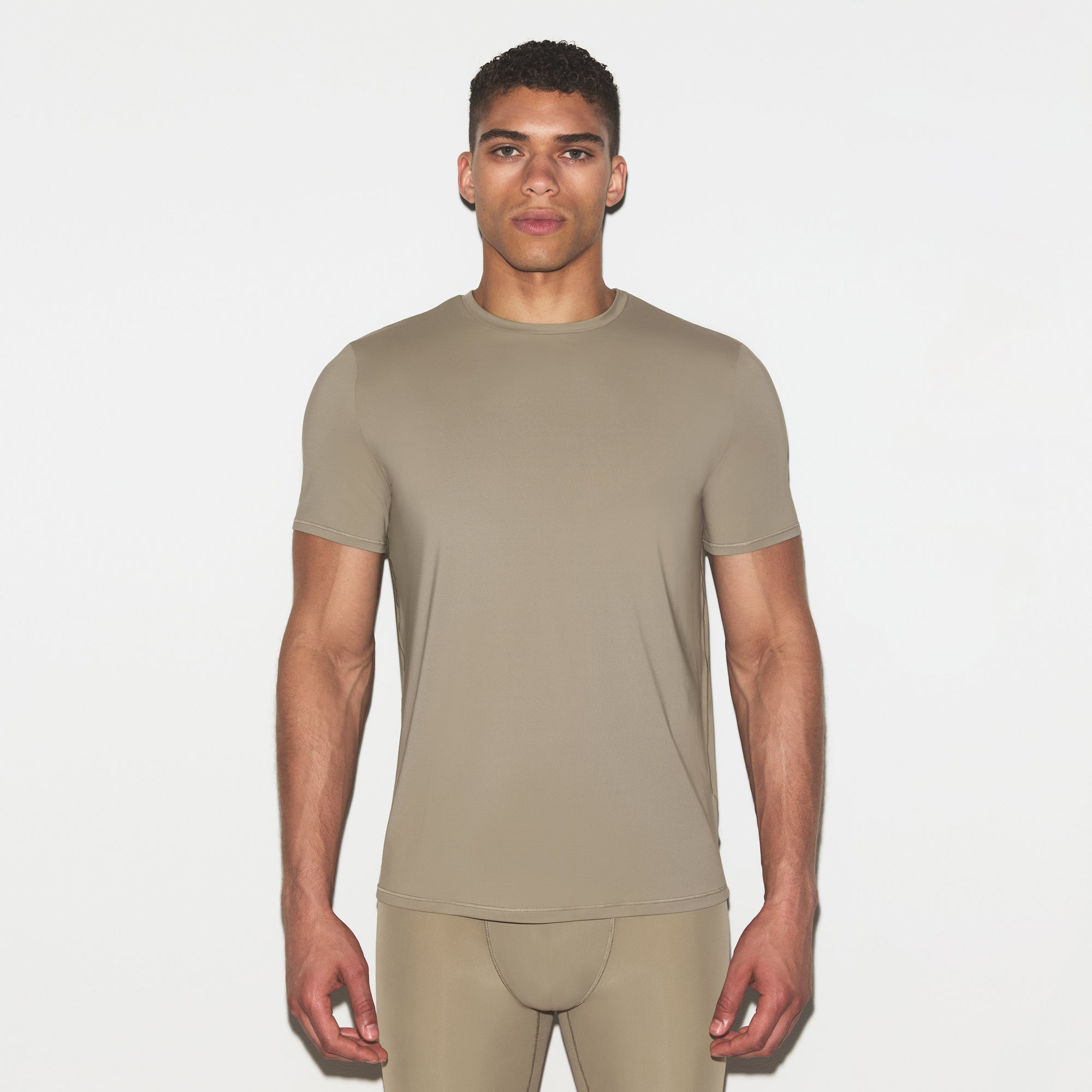 SKIMS FLEX MENS T-SHIRT | DUNE